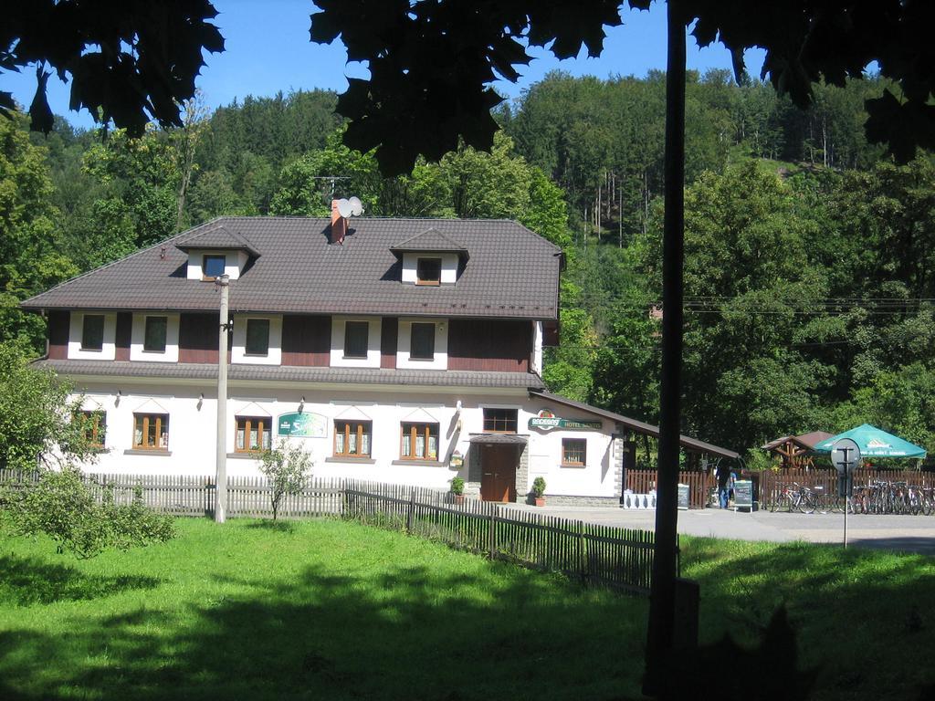 Hotel Saentis Komorní Lhotka Esterno foto